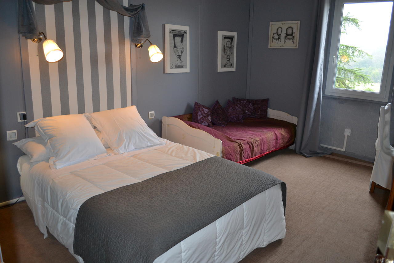 Logis Le Relais Sarrasin Hotel Vezenobres Værelse billede