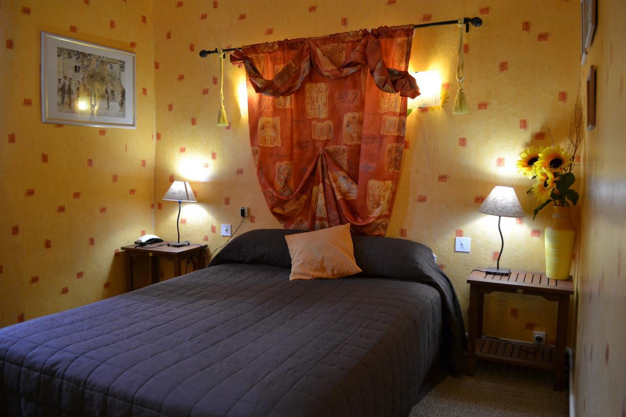 Logis Le Relais Sarrasin Hotel Vezenobres Værelse billede