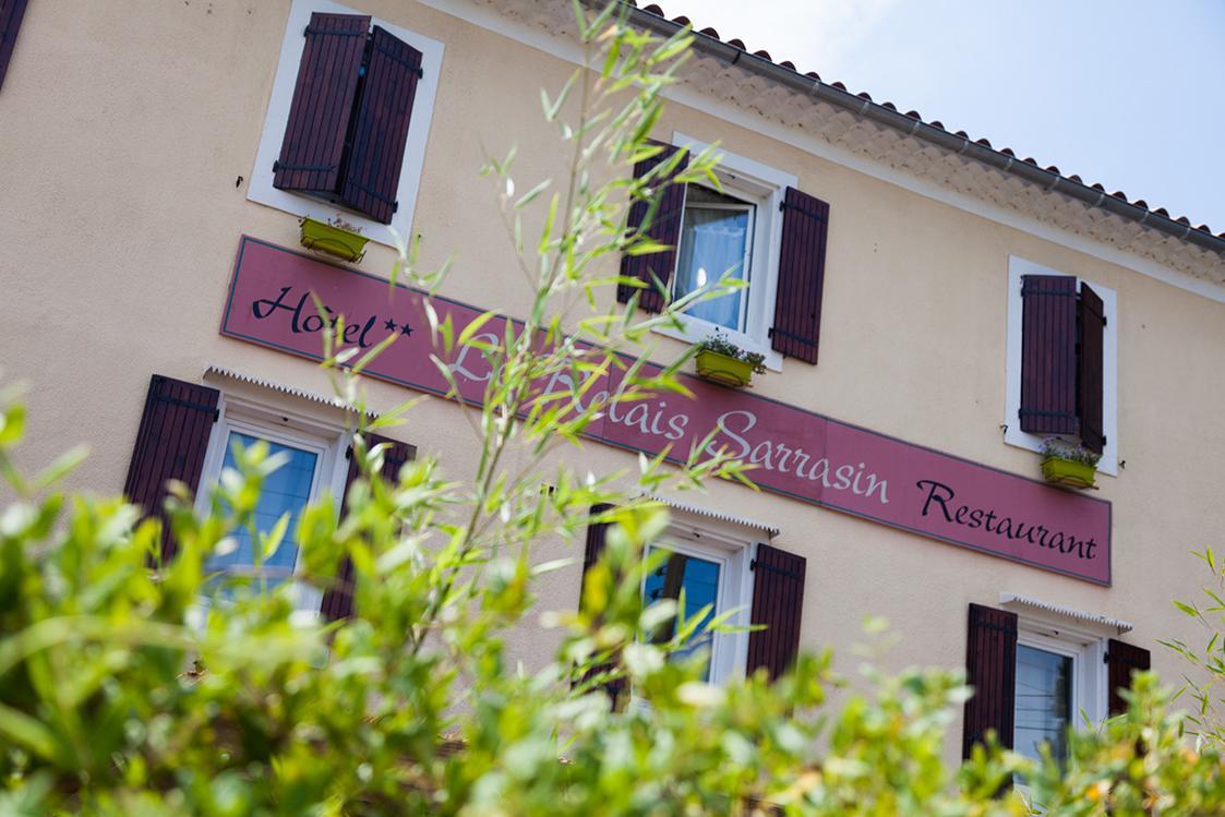 Logis Le Relais Sarrasin Hotel Vezenobres Eksteriør billede