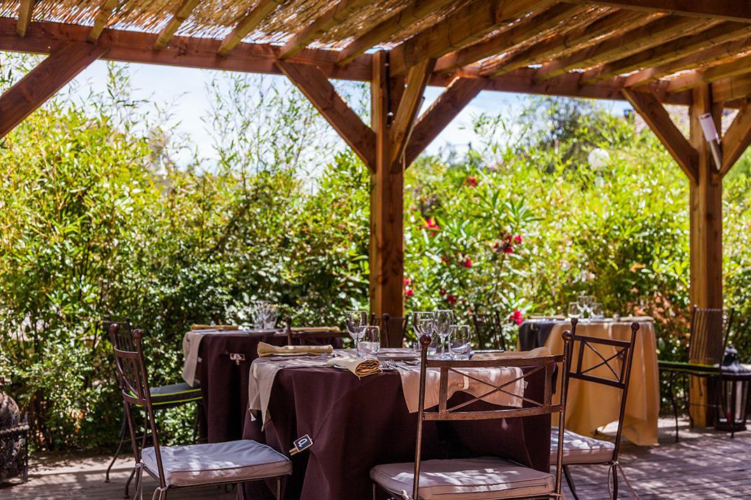 Logis Le Relais Sarrasin Hotel Vezenobres Eksteriør billede
